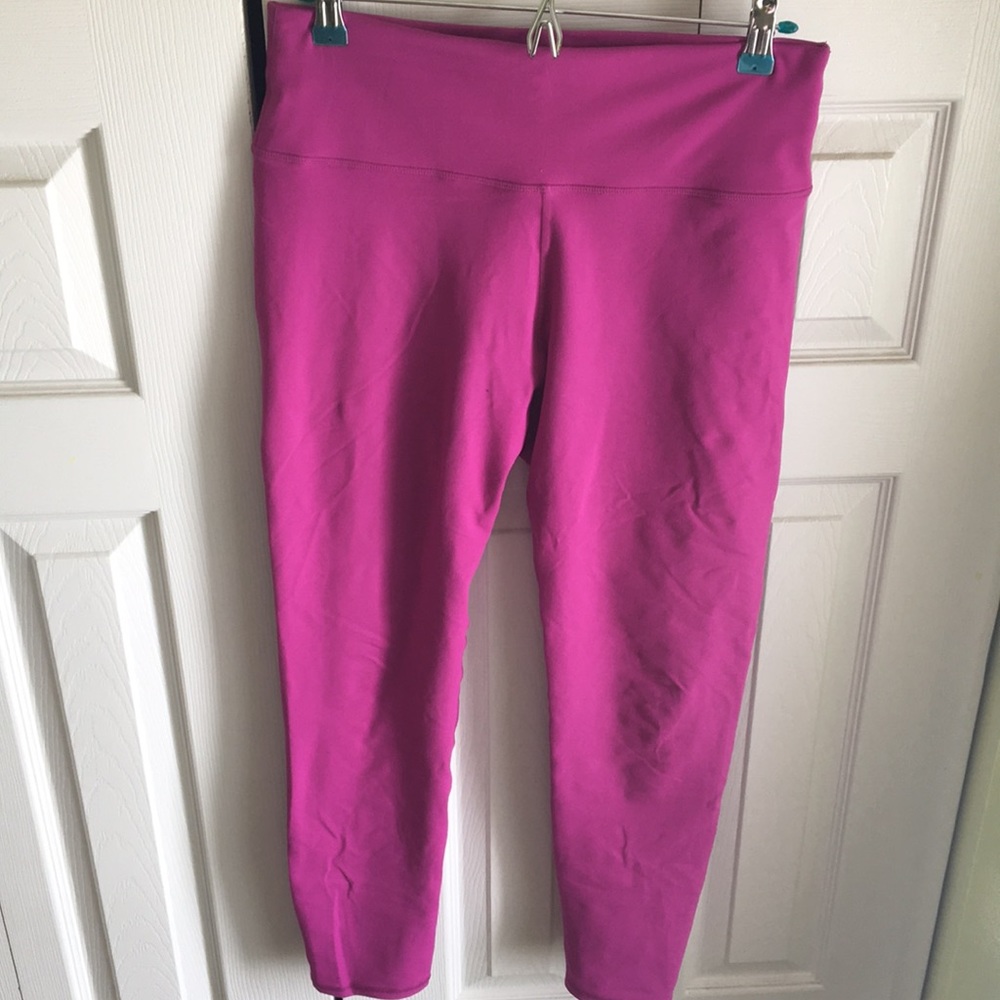 Bright pink/purple Fabletics 7/8 leggings